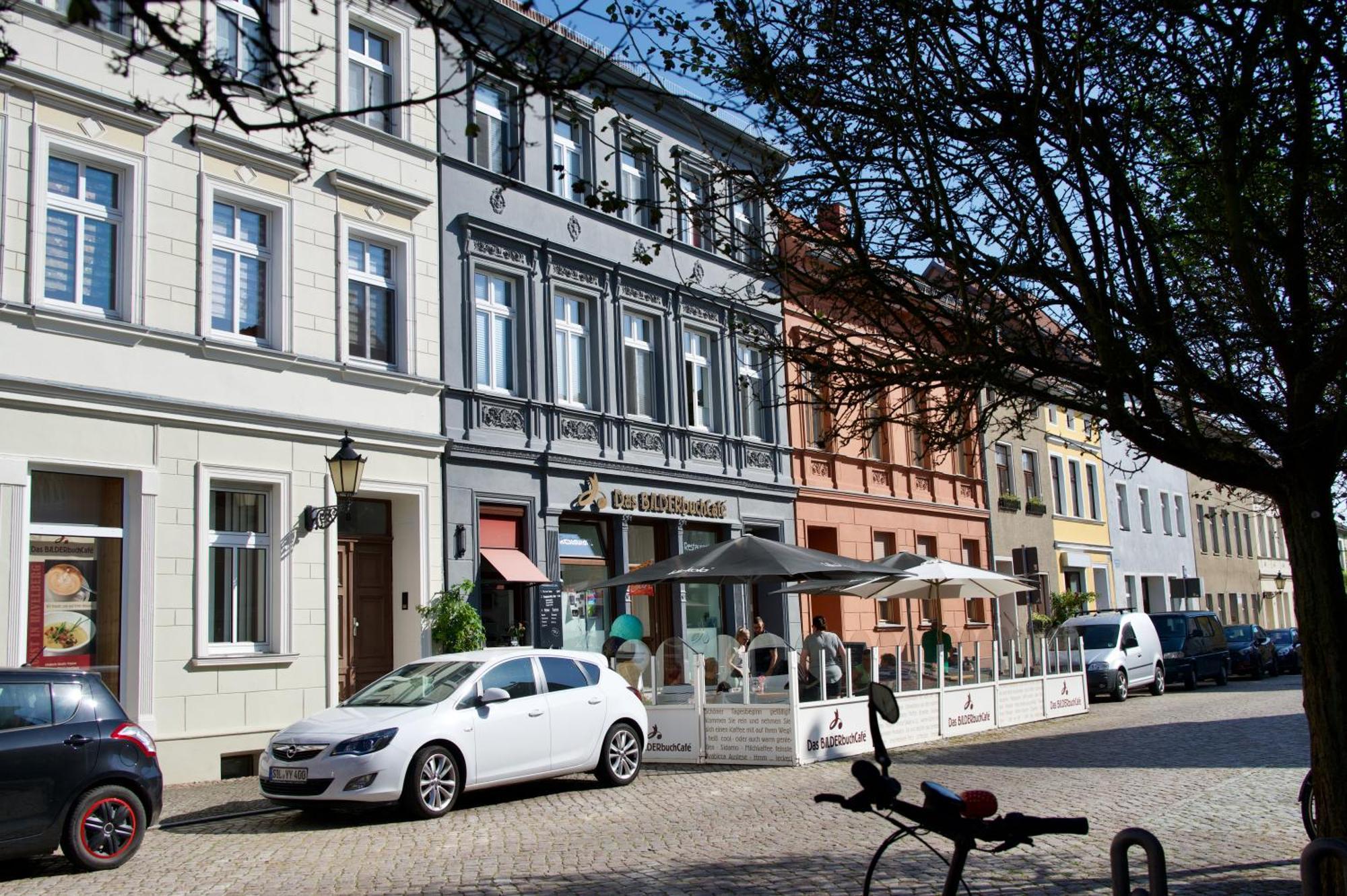 Bilderbuchcafe - Pension Markt 7 Havelberg Buitenkant foto