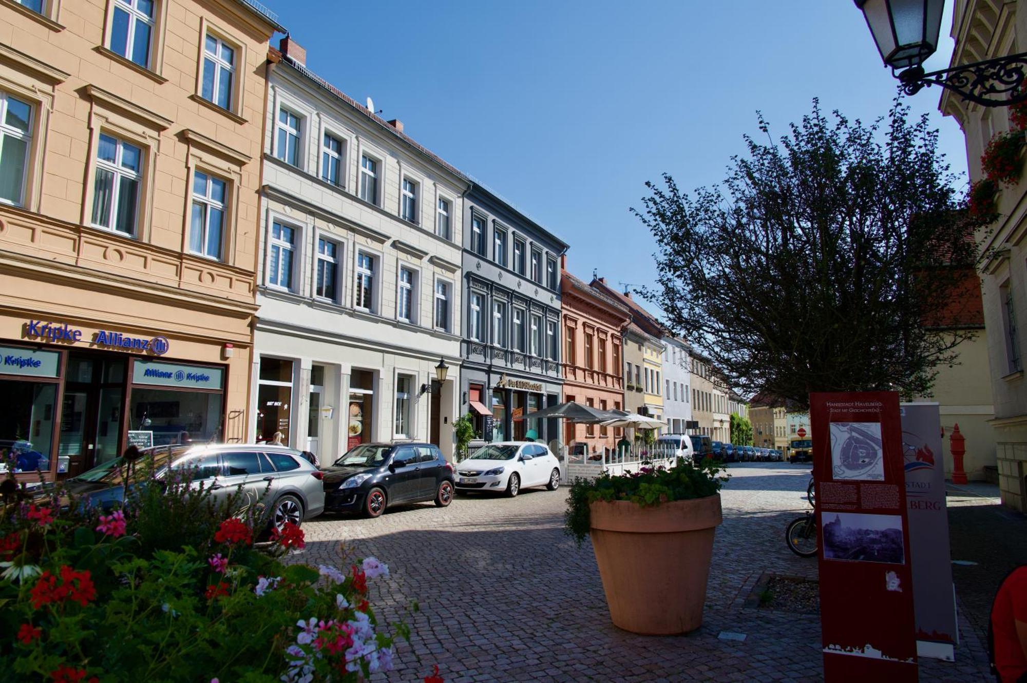 Bilderbuchcafe - Pension Markt 7 Havelberg Buitenkant foto